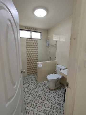 ให้เช่าบ้านเดี่ยว2ชั้น60ตร.วย่านโชคชัย4ลาดพร้าวลาดพร้าววังหินเสนานิคม เหมาะอยู่อาศัยและทำโฮมออฟฟิศใกล้MRTโชคชัย4ที่จอดรถ 5 คัน 6