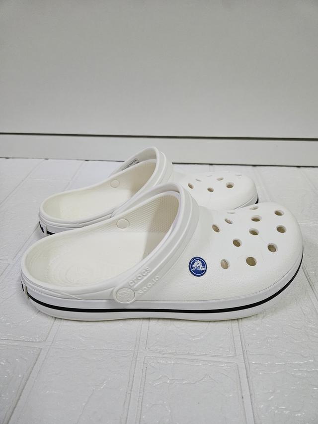 Crocs 3