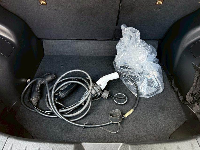 2021 NISSAN LEAF EV 100% 9