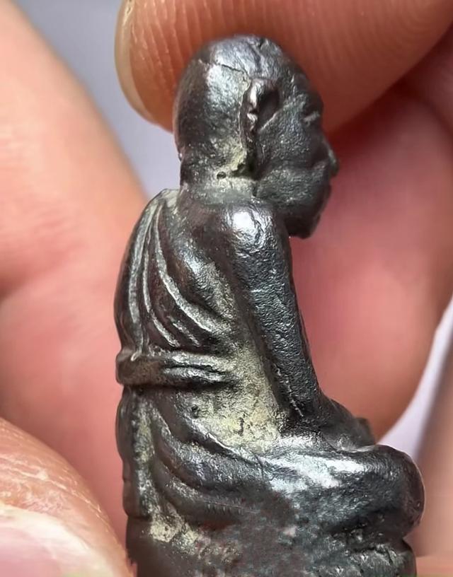 รูปหล่อ หลวงปู่ทองสุข วัดโพธิ์ทรายทอง จ.บุรีรัมย์ รูปที่ 3