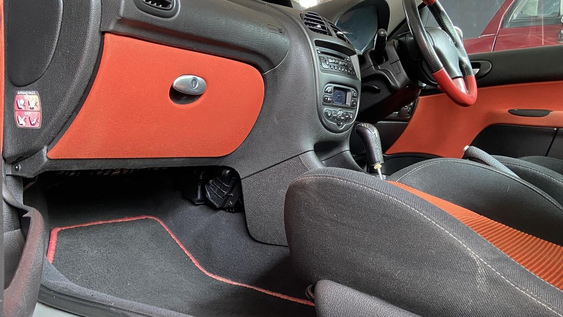 Rare Item สองประตู Peugeot 206A ปี 2003 รูปที่ 6