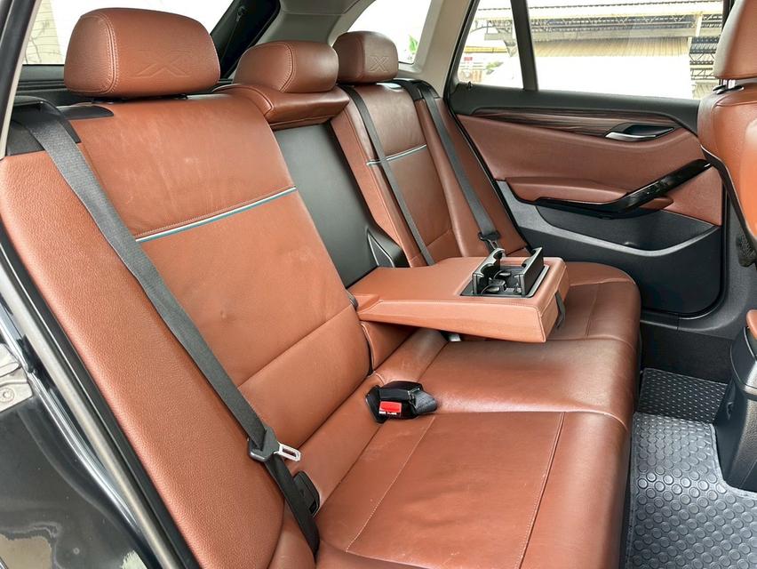  BMW X1 sDrive18i X-Line (E84) 2.0L N/A 6AT 15