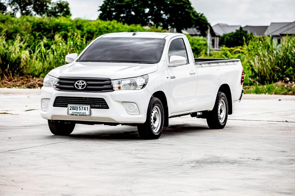 Toyota Revo 2.4J Standard Cab สีขาว เกียร์ธรรมดา ปี 2017  2