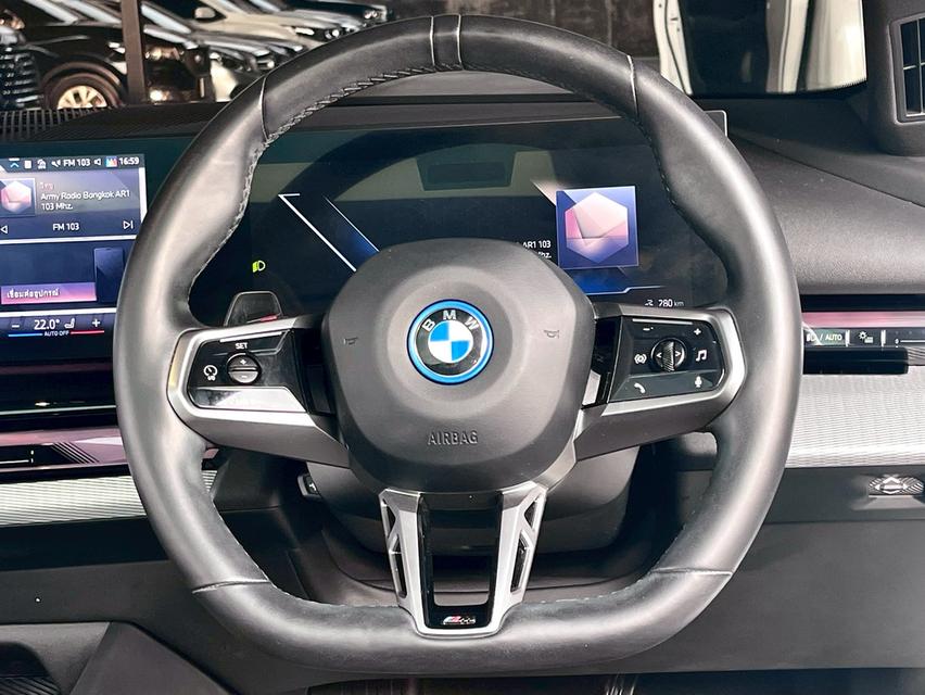 BMW i5 edrive 40 Msport ปี23 10