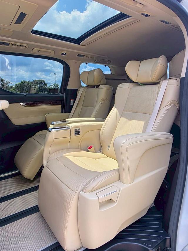 Toyota Alphard 2.5 Hybrid GF สีขาว ปี 2020 ไมล์ 140,000กม. 13
