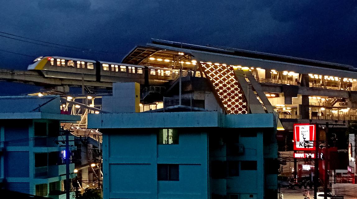 ขายหรือให้เช่าห้องสวยในลิพวิ่งเพลสคอนโด ปากซอยลาดพร้าว 140 ติดสถานีบางกะปิ พิเศษ ลดเหลือเพียงเดือนละ4,800บาทเท่านั้น 14