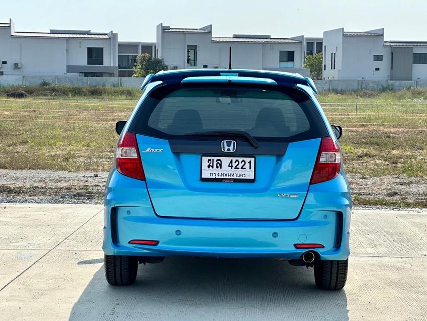 2012 Honda jazz 5