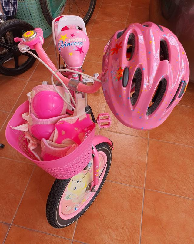 รูป จักรยานเด็ก Princess พร้อมหมวก และอุปกรณ์ safety วงล้อ 16 นิ้ว มือสอง 5