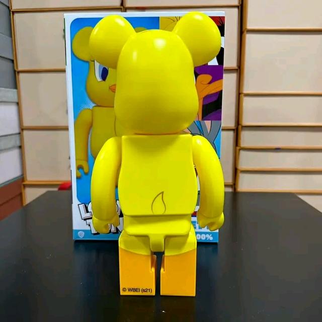 Bearbrick เป็ดเหลือง 2