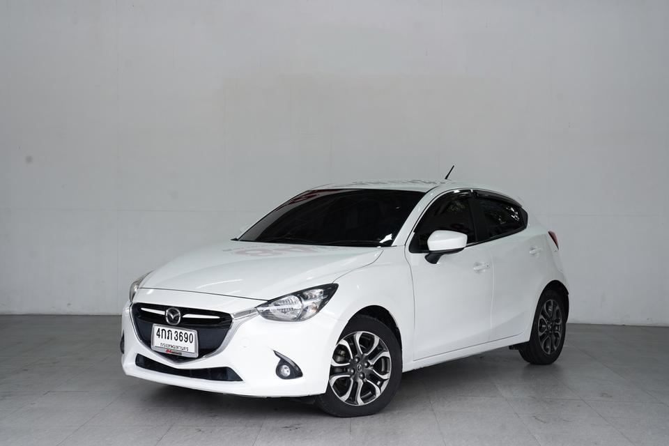 MAZDA 2 1.5 L Diesel High AT 5 ประตู ปี 2015 สีขาว 1