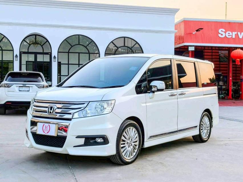 Honda Stepwagon รถตู้เล็ก 7ที่นั่ง สภาพใหม่