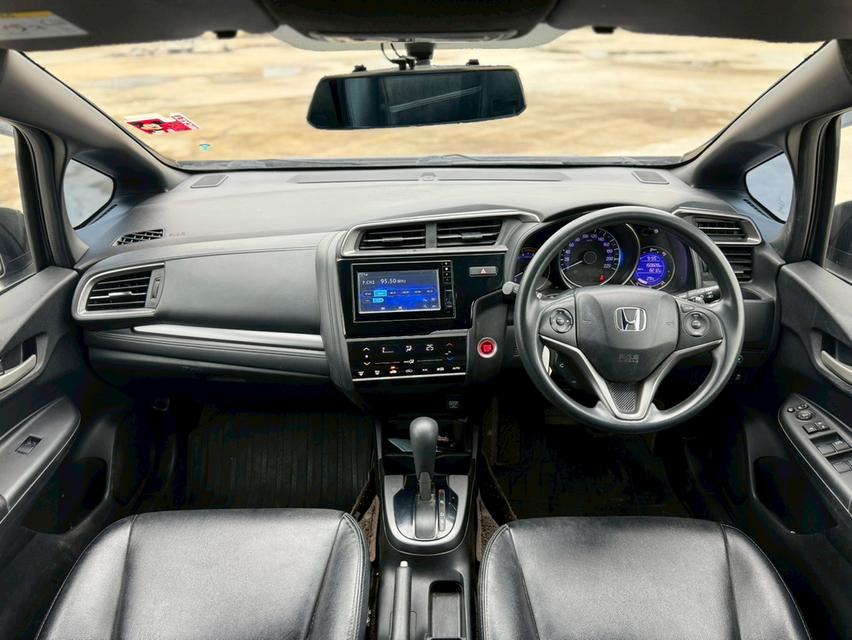 HONDA JAZZ GK 1.5 RS top (MNC) Y2017 สีเทา ออโต้ 16