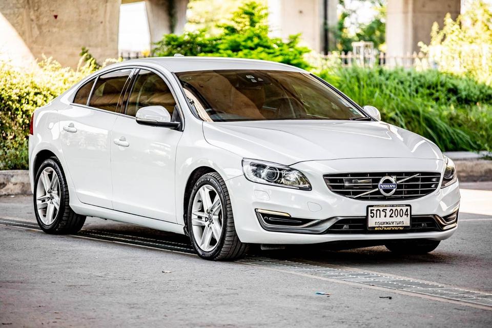 Volvo S60 T4F S ปี 2016 มือเดียวป้ายแดง สวยสภาพดีมากๆ  7