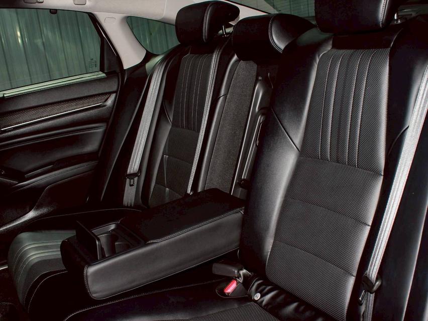 HONDA ACCORD 2.0 HYBRID TECH TOP 2021 ทั้งหรู ทั้งหล่อ ใส่ของแต่งมาเป็นแสน คุ้มๆ 12