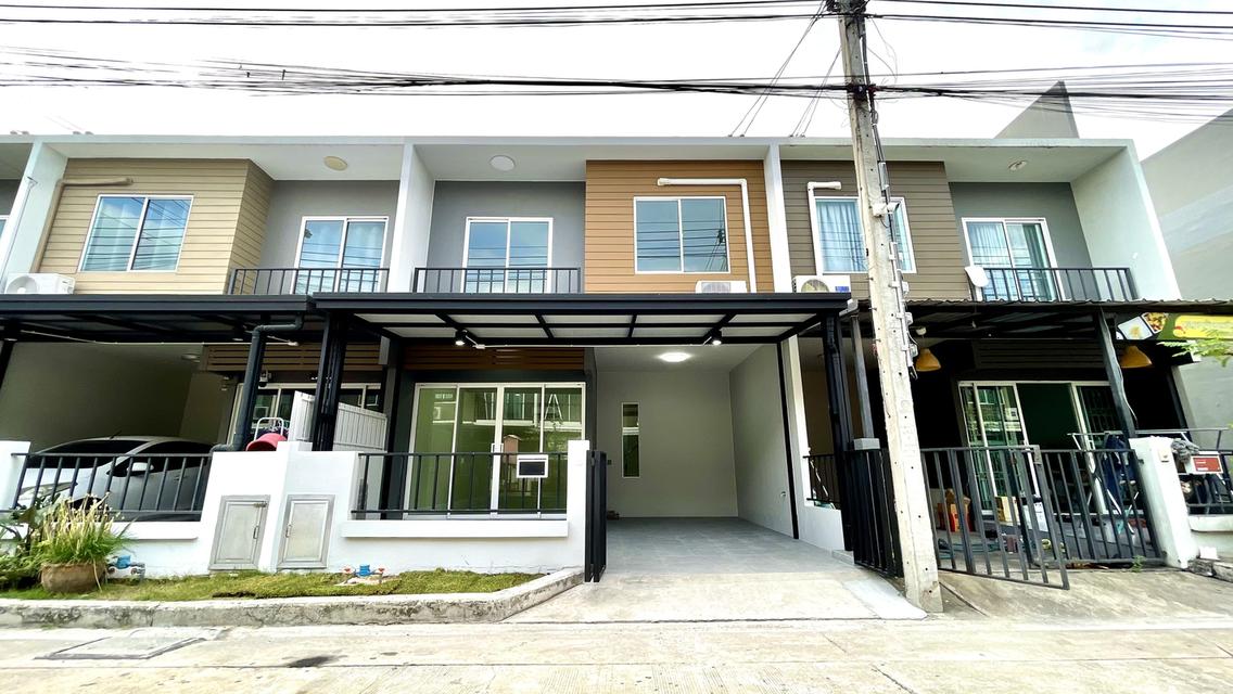 ขายทาวน์โฮม รีโนเวทใหม่ เดอะคัลเลอร์ส วงแหวน-รามอินทรา ย่านรามอินทรา มีนบุรี 7