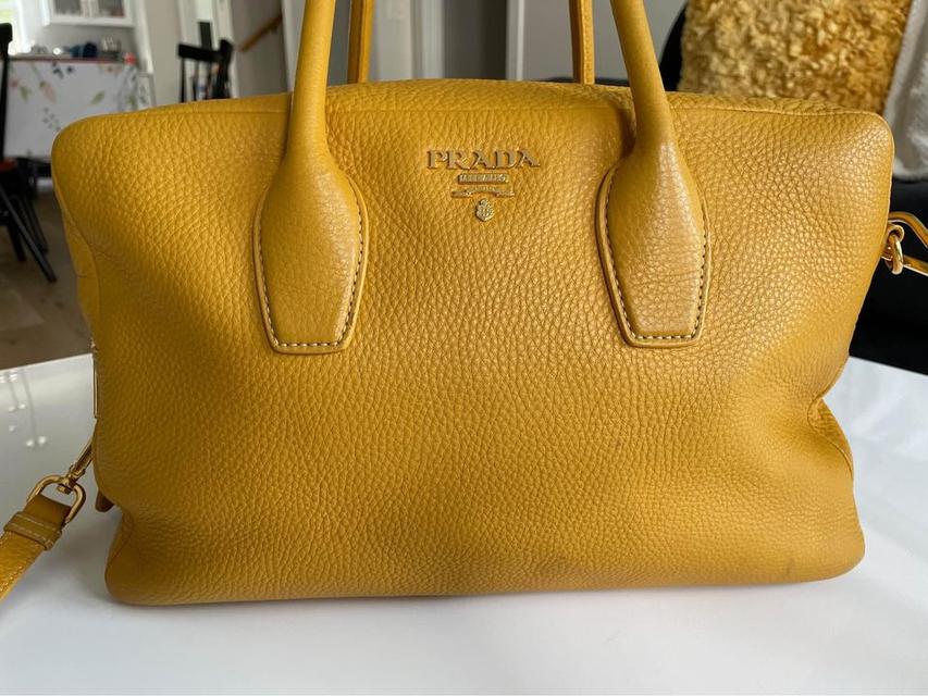 ขายกระเป๋า Prada สีเหลือง 5