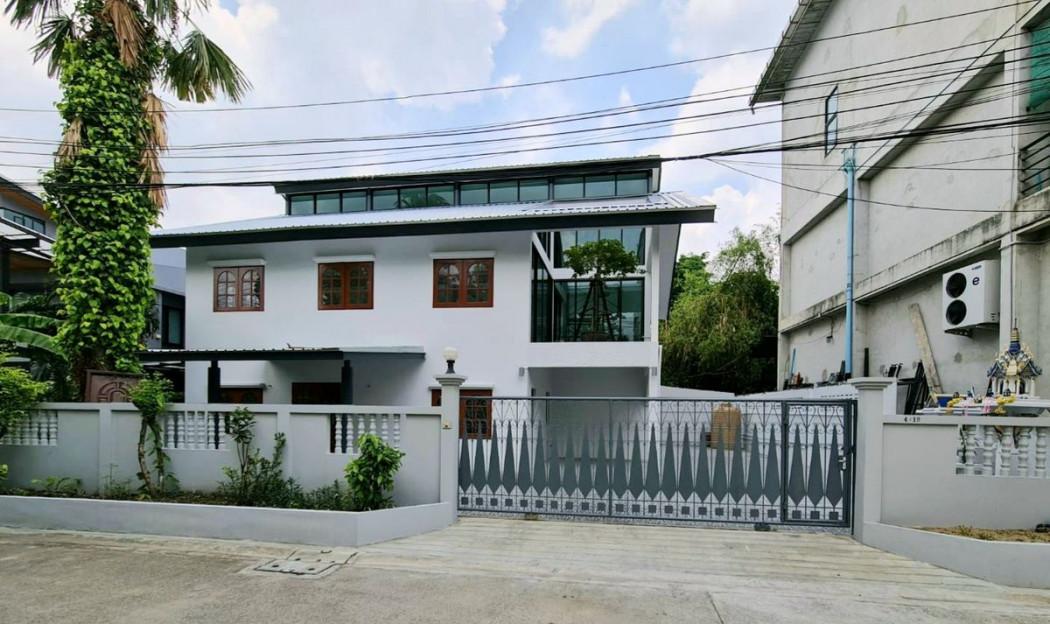 ให้เช่าบ้านรีโนเวทใหม่ สไตล์ฟิวชั่นโมเดิร์น ในซอยโชคชัย 4 (ซอยตัน เงียบสงบ จดทะเบียนบริษัทได้) 1