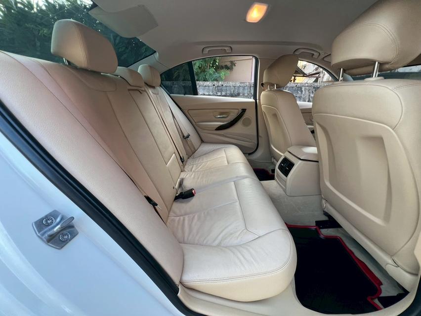 ปี 2013 BMW SERIES 3, 320i LUXURY โฉม คู่มือ/บุ๊คครบ รูปที่ 11