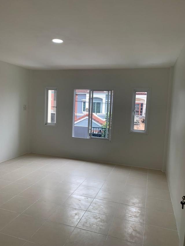 🏘️✨ ขายทาวน์เฮาส์ 2 ชั้น ราคาโปรโมชั่นพิเศษสุดๆ ✨🏘️ 🔑 รีโนเวทใหม่ พร้อมเข้าอยู่ 16