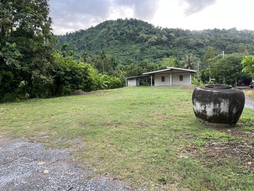 ขายบ้านพร้อมที่ดิน 200 ตารางวา ต.เขาพระ ติดถนนหลัก วิวเขาชัด เหมาะดัดแปลงทำพูลวิลล่า 11