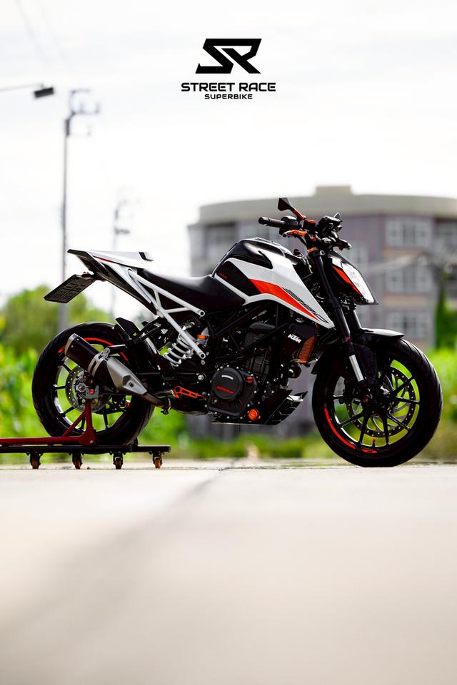 2023 KTM duke390 2023 – รถสวย หล่อ เท่ พร้อม ของแต่งคุมโทนส้ม หล่อๆ 2