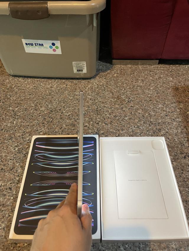 ขายiPadPro11นิ้วM2สีหายากSilver128กิ๊กWifi Celluer ใส่ซิมได้ยกกล่องไร้รอยใช้งานดีถูกๆ