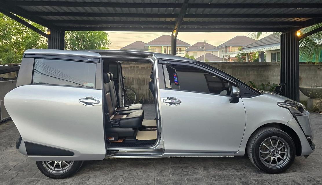 ส่งต่อมือ 2 Toyota Sienta 1.5V ปี 2018 3