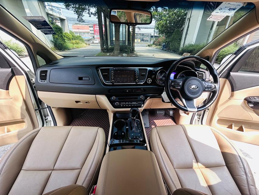 Kia carnival 2.2 top รถบ้าน 14