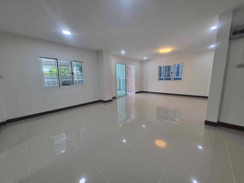 ขายบ้านเดี่ยว 2 ชั้น หมู่บ้านมาลีรมย์ 5 คลอง 6 คลองหลวง 4