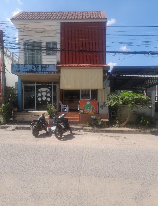 ตึกแถว 2 ชั้น 1 ห้องนอน 2 ห้องน้ำ 1