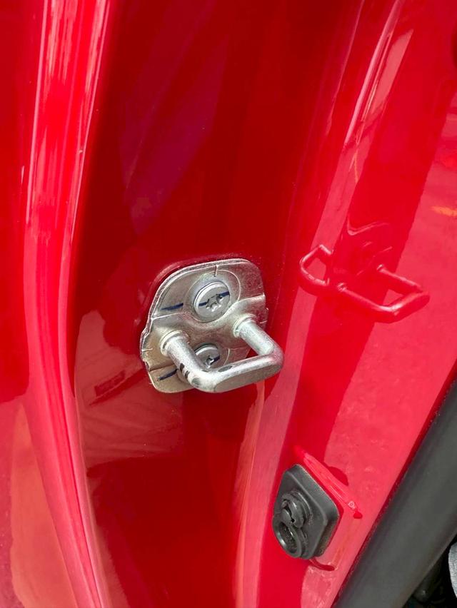 NISSAN NAVARA NP300 2.5 V DOUBLE CAB CALIBRE เกียร์ Auto สีแดง ปี 2018  (แท้) 19