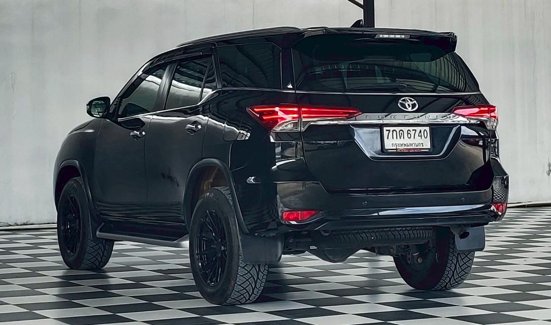 Toyota New Fortuner 2.4 V 2WD ปี 2018 4