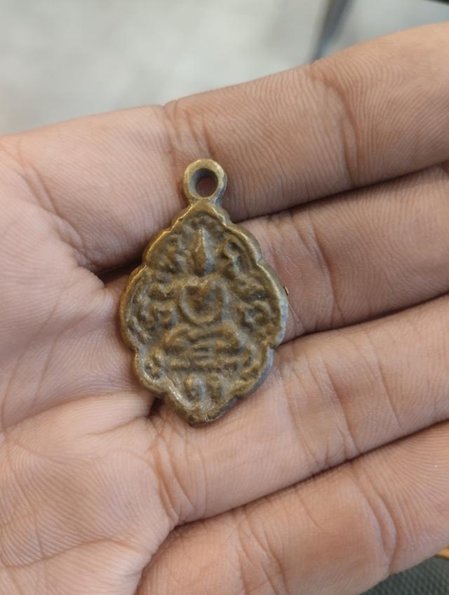 เหรียญหล่อโบราณ หลวงพ่อแก้ววัดพวงมาลัย ปี2460