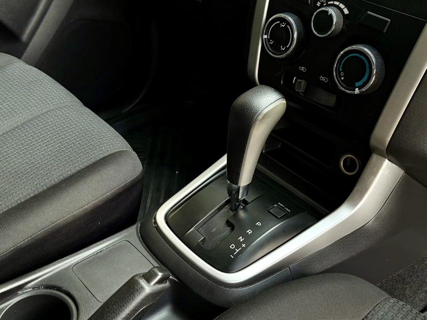 Isuzu D-Max Hi-Lander Cab Auto 2.5 VGS Z สีเทา ปี 2013 เกียร์ออโต้ 11