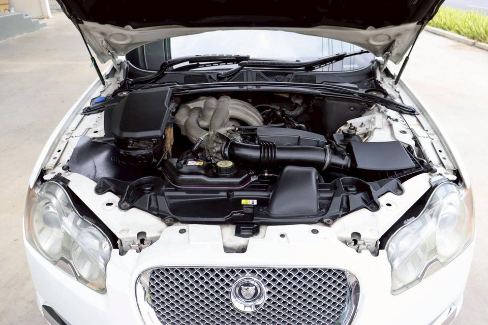 Jaguar XF 3.0 Premium Luxury ปี 2011 🇬🇧 แรงหรู ดูดีในราคาที่เอื้อมถึง! 9