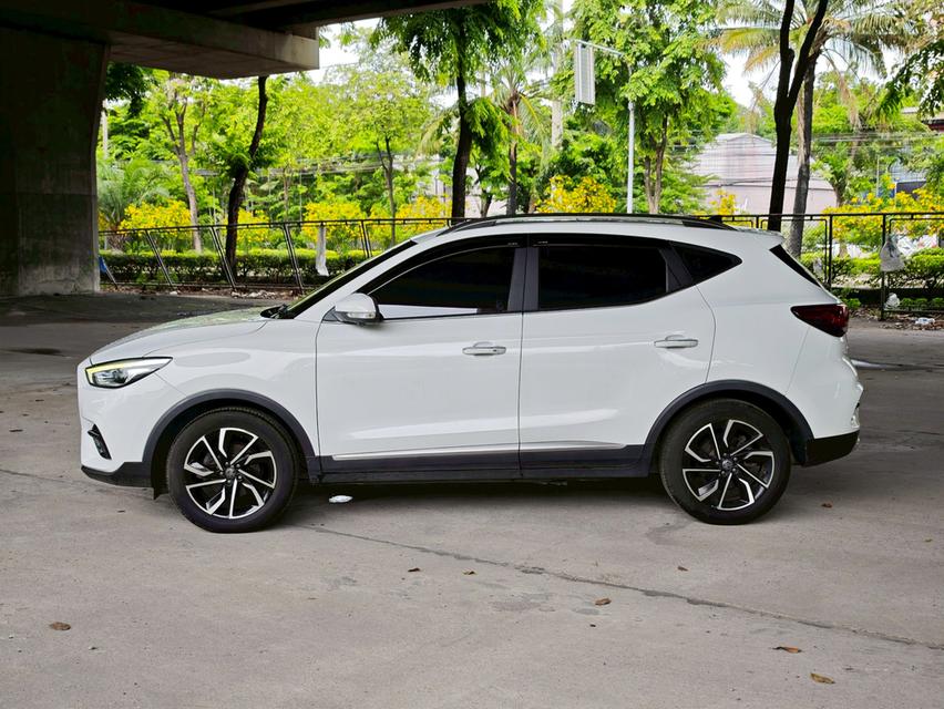 ขายรถ MG ZS 1.5X sunroof ปี 2022 สีขาว เกียร์ออโต้ 7