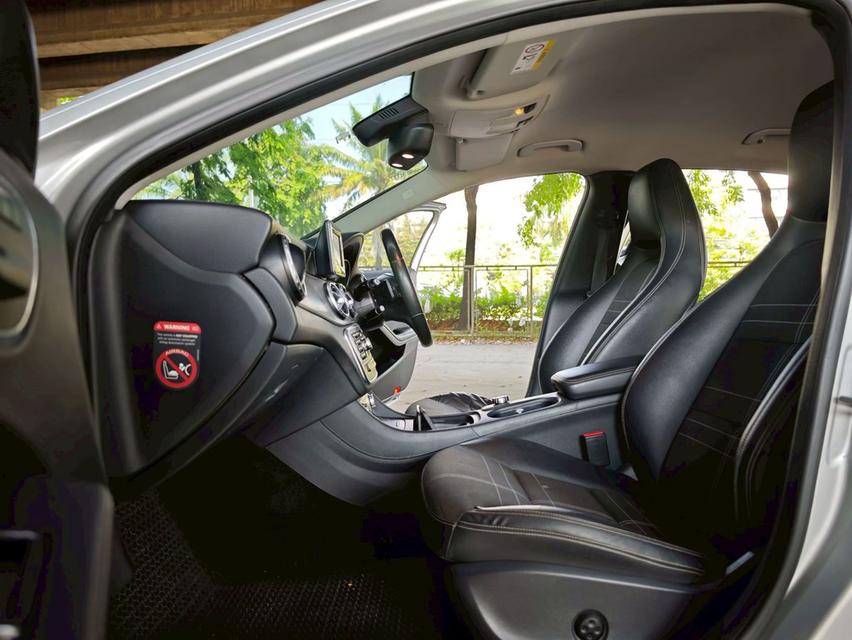2015 Mercedes-Benz GLA 200 1.6 Urban AT āļĢāļđāļāļāļĩāđ 16