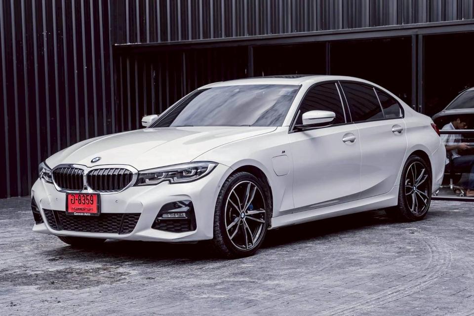 รหัสรถ 67GG2435 BMW 330e g20 MSport ปี 2021