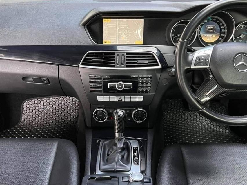 Mercedes-Benz C200 CGI 1.8 W204 Elegance Sedan 8