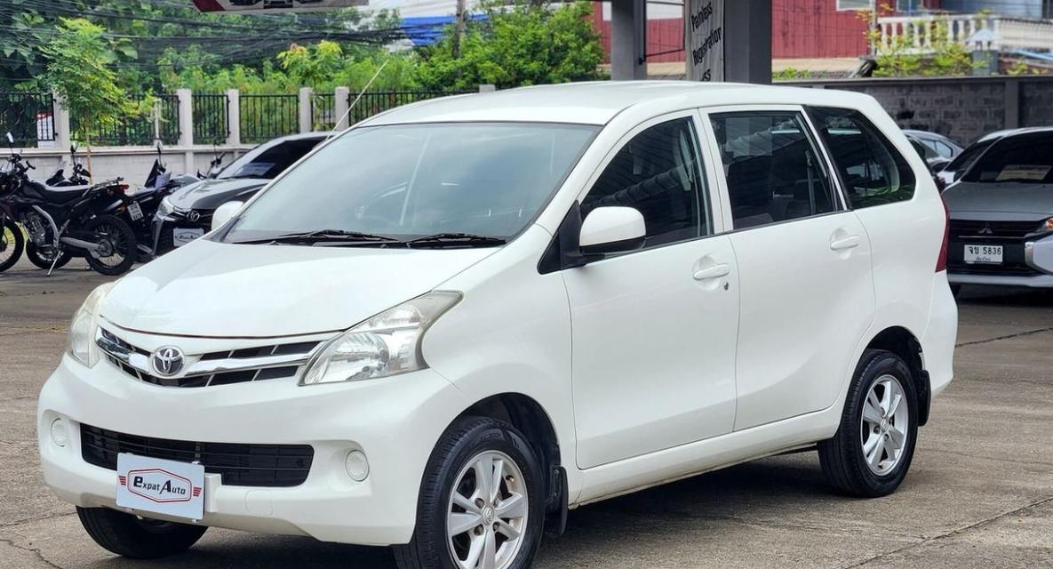 Toyota Avanza มือสองที่นั่งสบาย