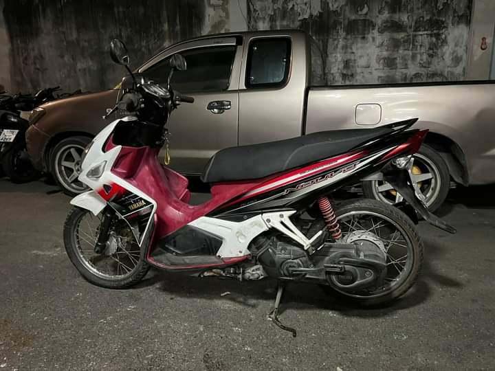 Yamaha Nouvo สีแดง-ขาว 2