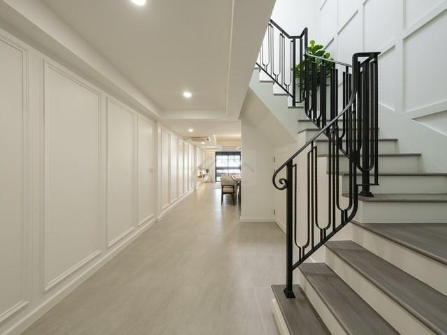 ขายทาวน์เฮ้าส์หรู 2 ชั้นสไตล์ Modern สุขุมวิท71 ปรีดีพนมยงค์ 42 รีโนเวทหใหม่ทั้งหลัง หมู่บ้านเงียบสงบ ใจกลางเมือง 4