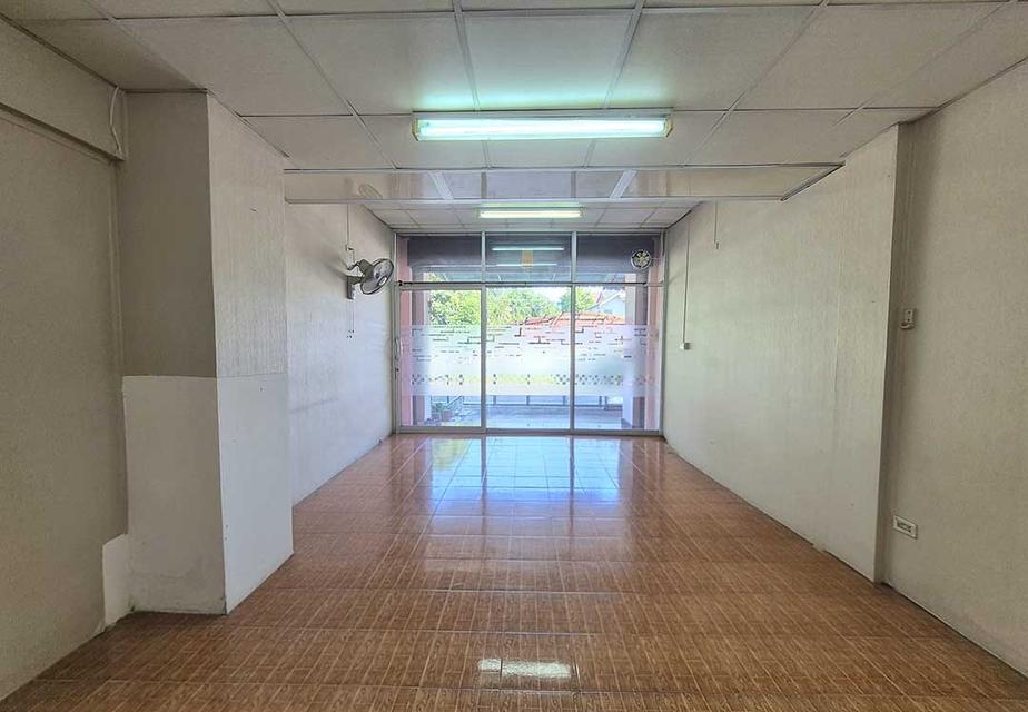 ให้เช่าตึก 4.5 ชั้น พหลโยธิน 54/4 แยก 3 7