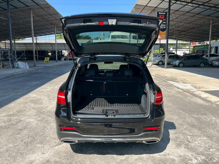 Mercedes-Benz GLC250d 4MATIC AMG Dynamic รถปี 2018 จดทะเบียนปี 2019 19