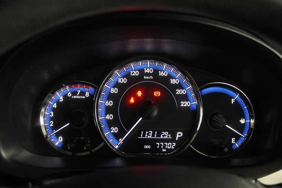 Yaris 1.2Mid Cross  10