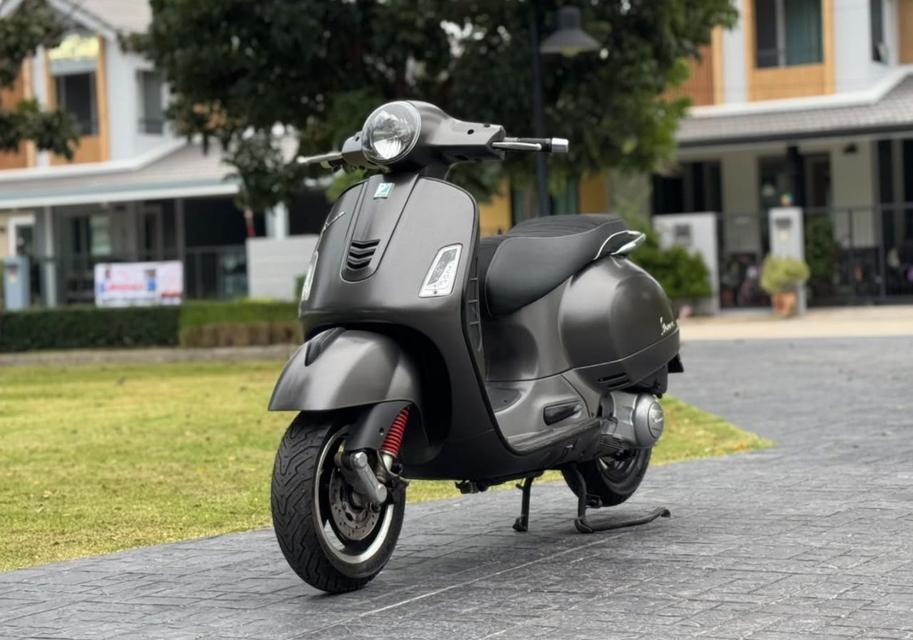 Vespa GTS 300 ABS ASR สีดำ ปี 2017