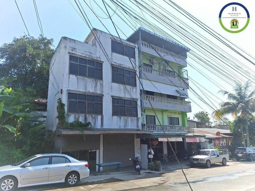 อาคารพาณิชย์ ใกล้ริมแม่น้ำมูล โซนเมืองเก่า อุบลราชธานี 3