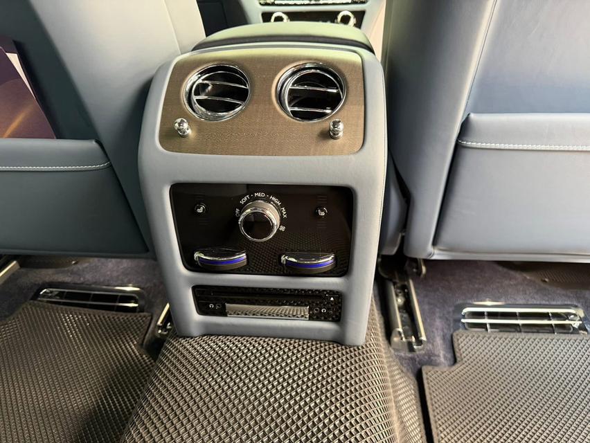 📢 Rolls-Royce Ghost  Extended ปี 2025 - Ultra Luxury Sedan รูปที่ 16