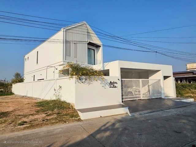 PB5633 ให้เช่าบ้านเดี่ยวสร้างใหม่ ซอยร่มเกล้า19/1 หมู่บ้าน นครินทร์การ์เด้น ใกล้ สนามบินสุวรรณภูมิ 