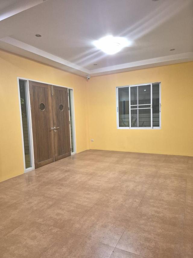 บ้านเดียวชั้นเดียว 2ิ ห้องนอน 2 ห้องน้ำ ติดเลียบทางด่วน 11